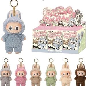 Pop art Exciting Macaron’s Case of 6 Blind boxes